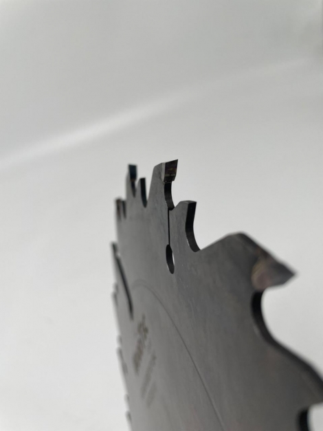 Пила дисковая Ø300 х 50 х 3,5/2,2 Z = 18 + 18 + 4 WoodTec
